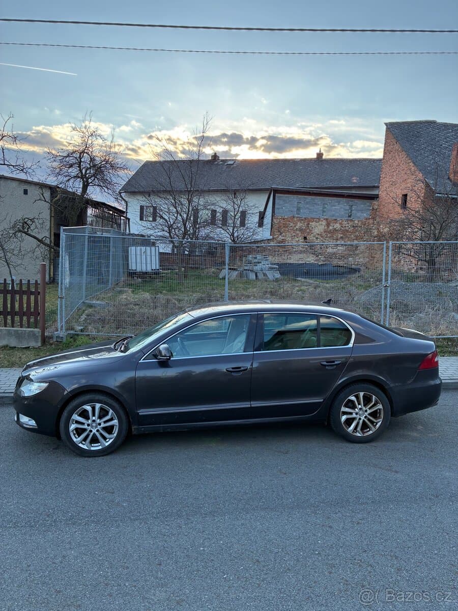 2009 Škoda SUPERB - 2