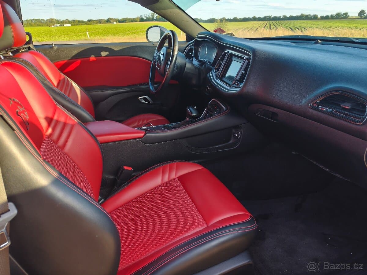 2018 Dodge CHALLENGER - 2