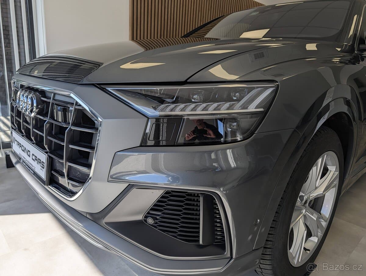 Audi Q8 - 2