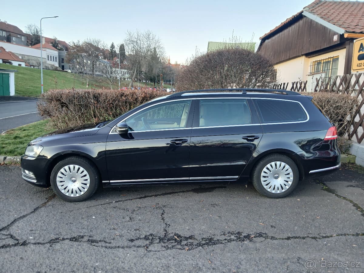 2013 Volkswagen PASSAT - 2