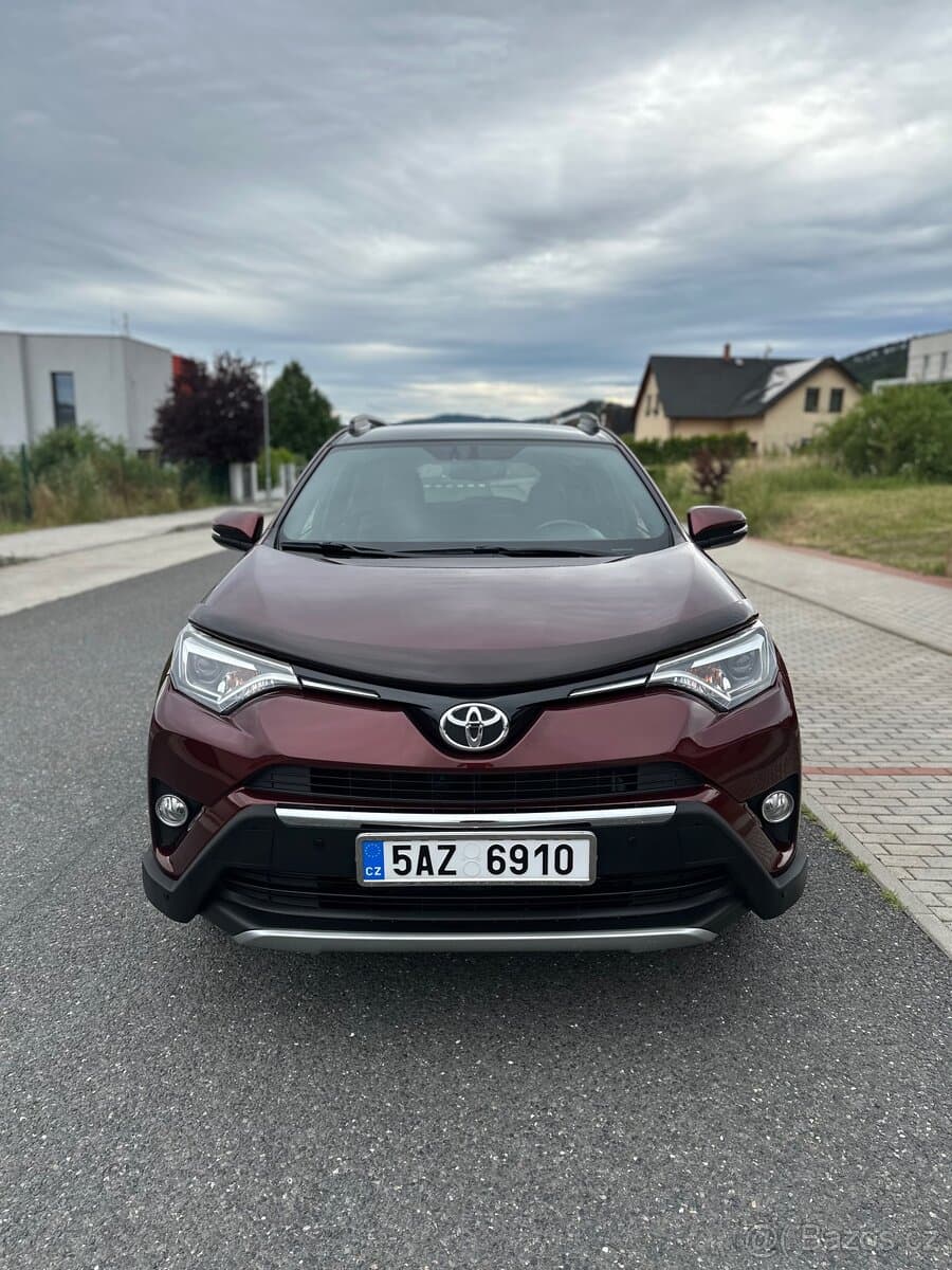 2017 Toyota RAV4 - 2