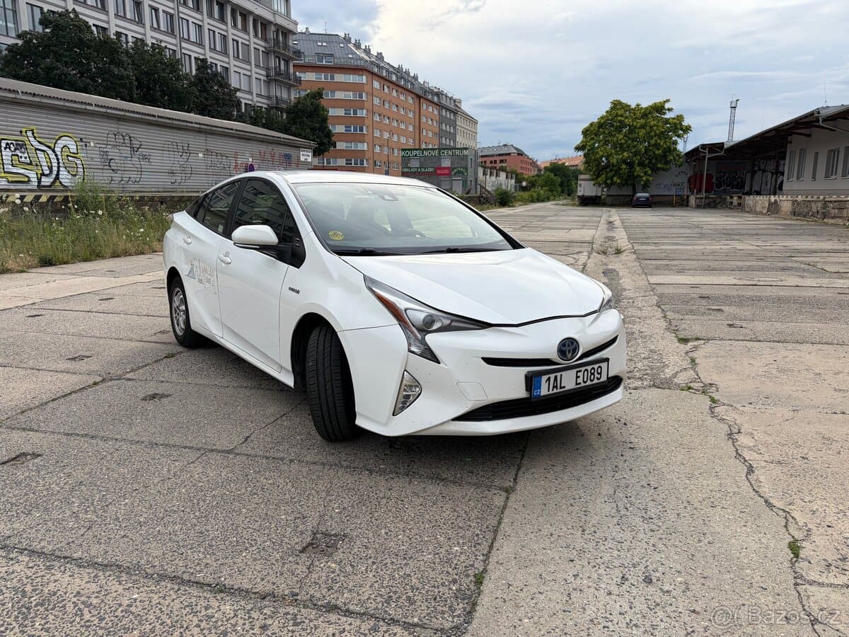 2018 Toyota PRIUS - 2