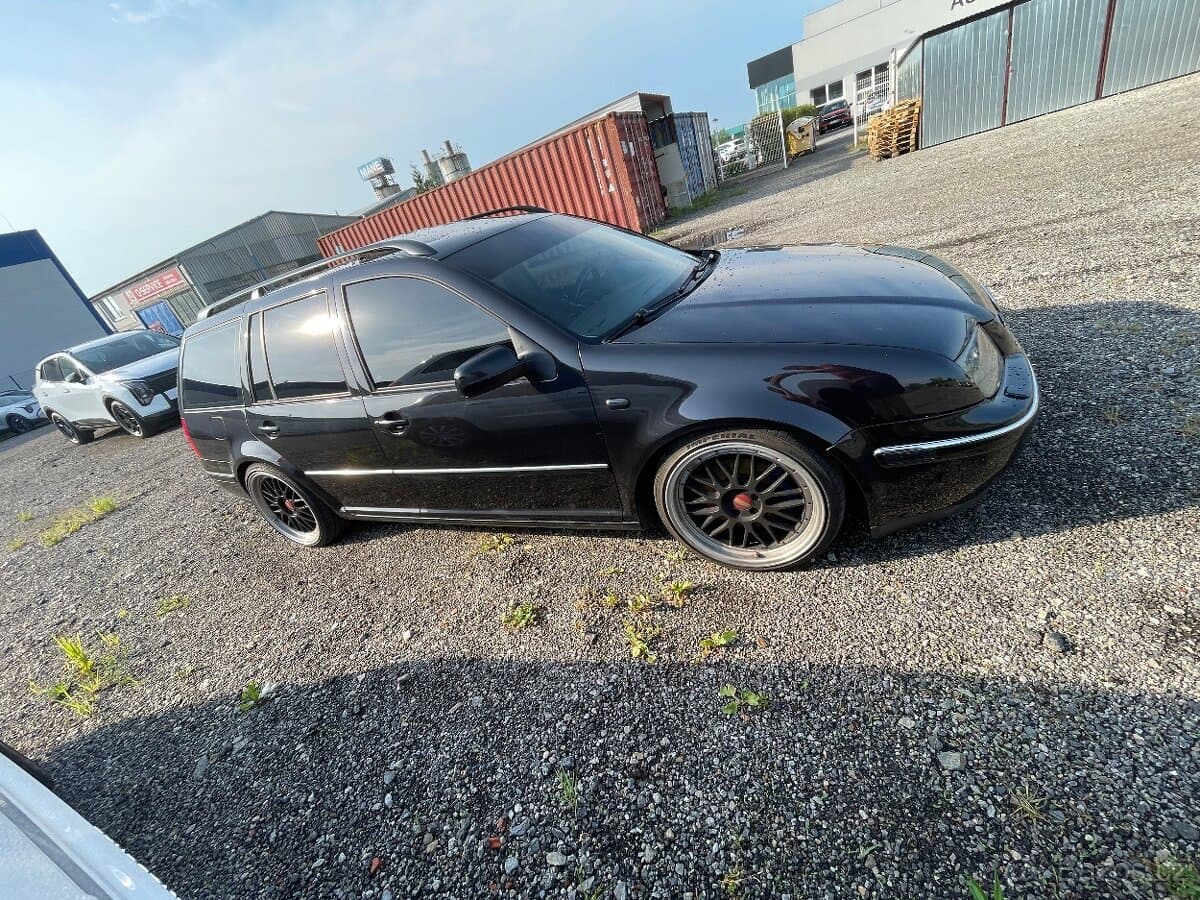 Volkswagen BORA - 2