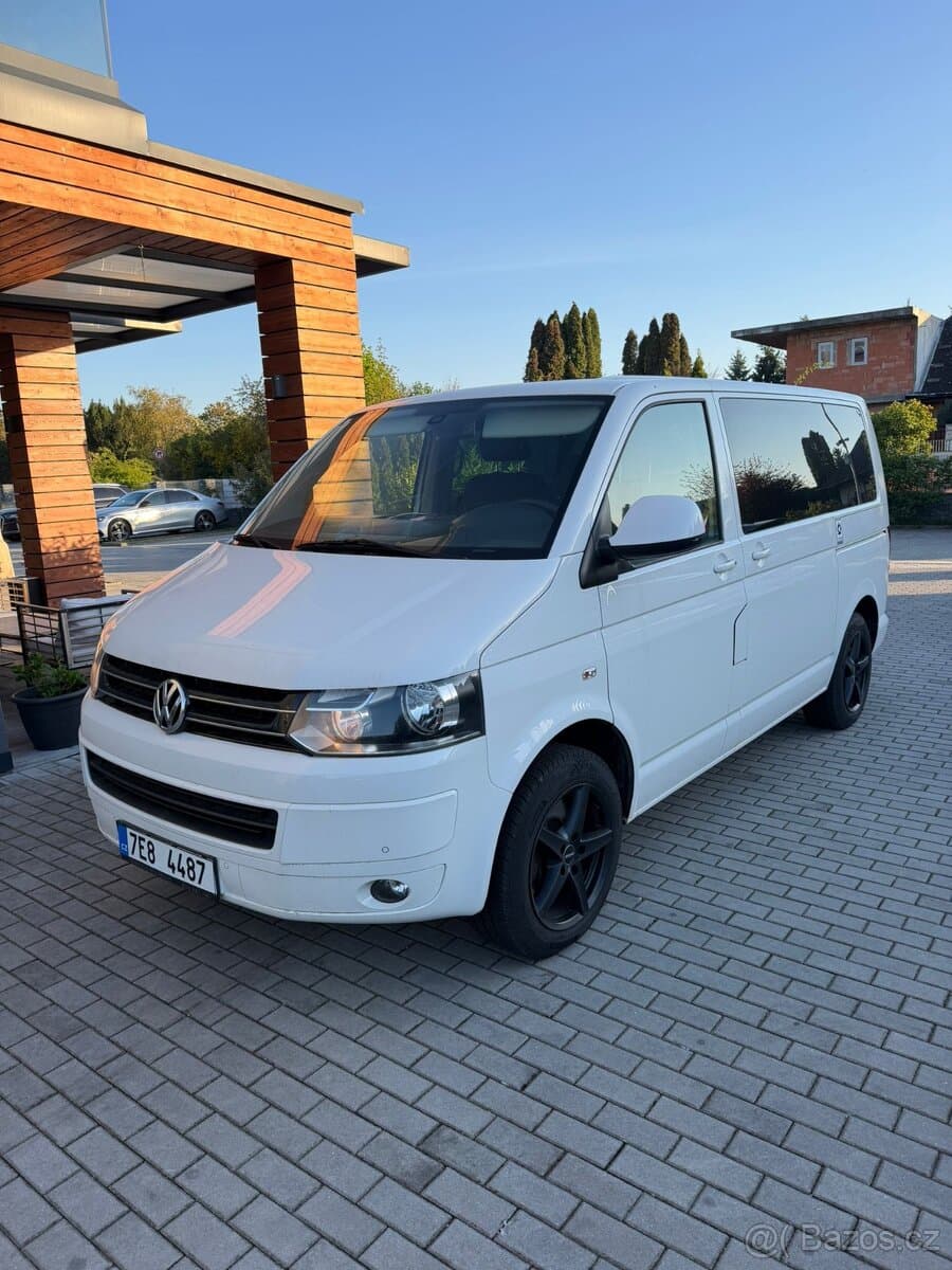 2013 Volkswagen CARAVELLE - 2