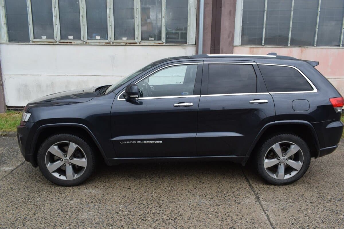 2013 Jeep CHEROKEE - 2