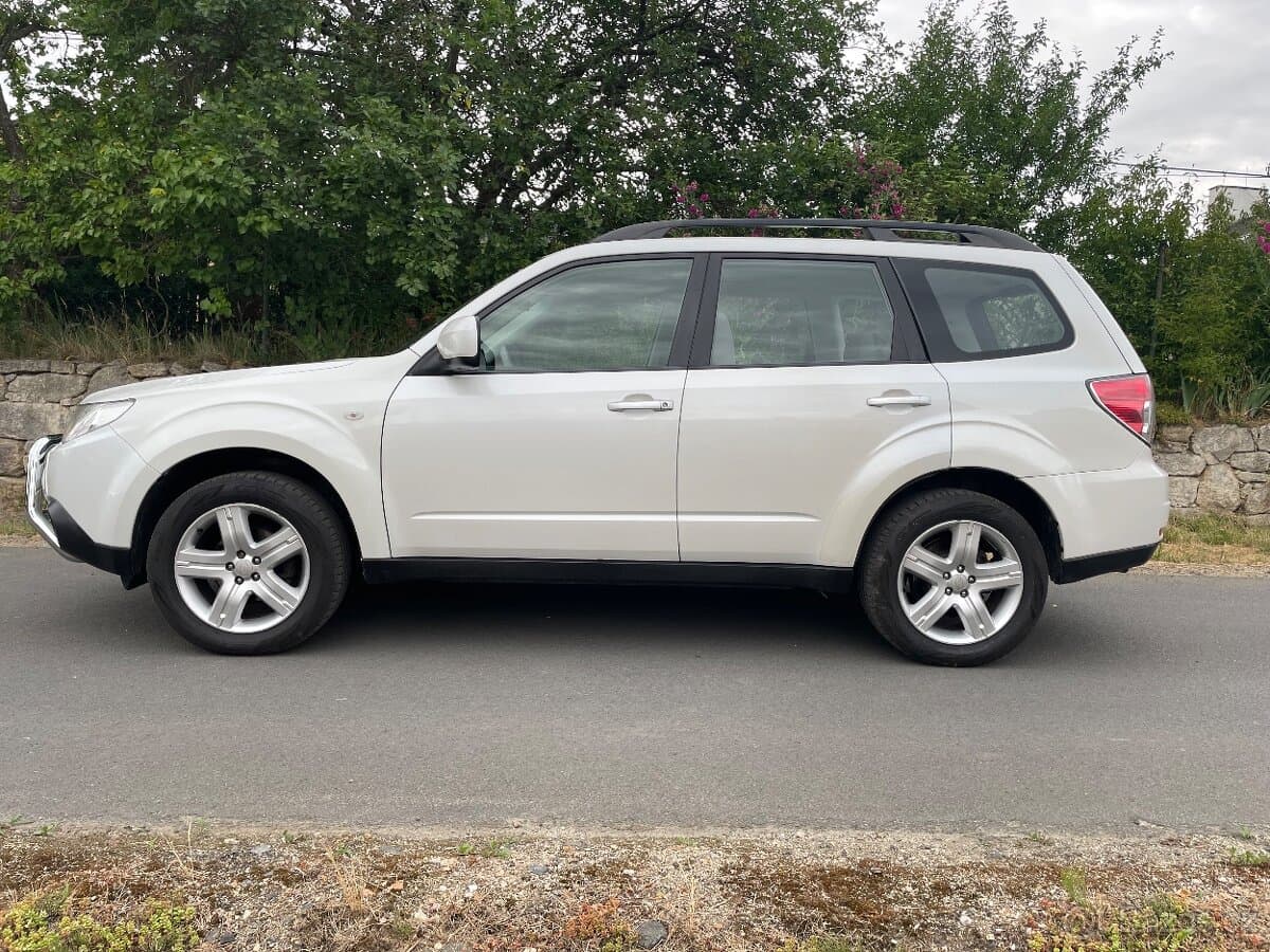 2011 Subaru FORESTER - 2