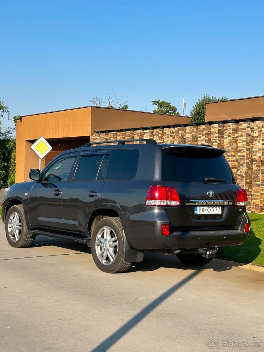 2009 Toyota LAND CRUISER - 2