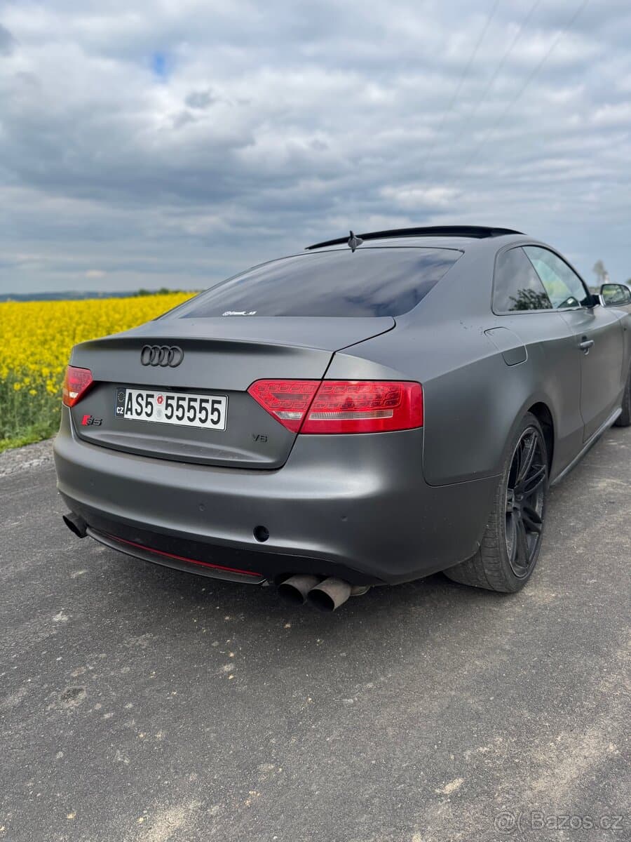 2010 Audi S5 - 2