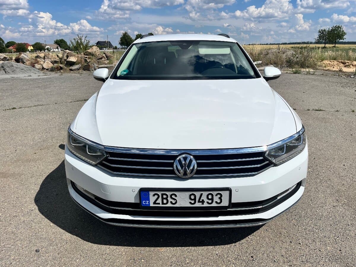 2017 Volkswagen PASSAT - 2