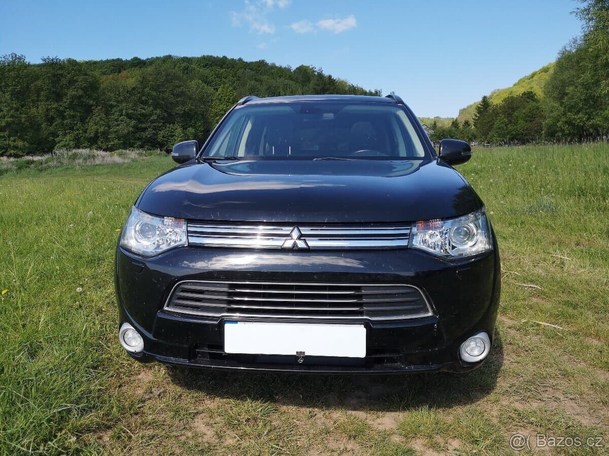 2014 Mitsubishi OUTLANDER - 2