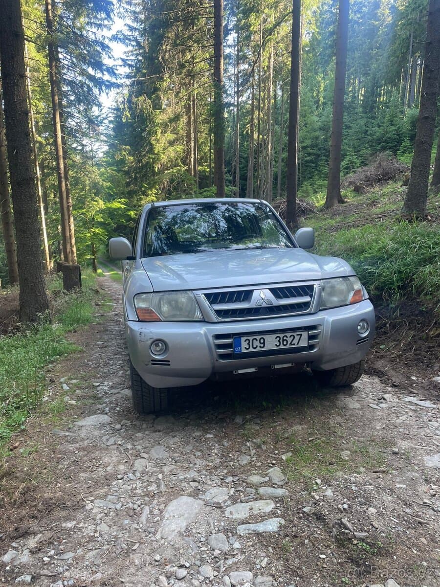 2006 Mitsubishi PAJERO - 2
