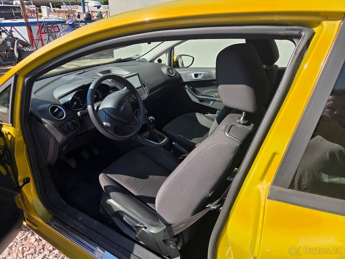 2015 Ford FIESTA - 2