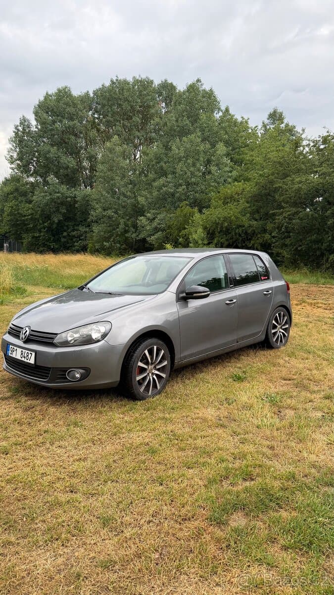 2011 Volkswagen GOLF - 2