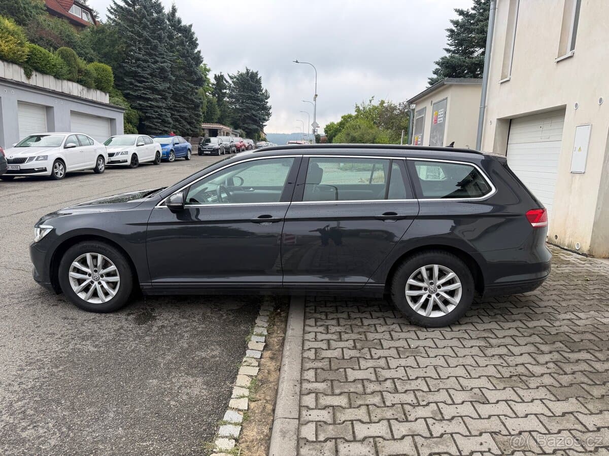2019 Volkswagen PASSAT - 2
