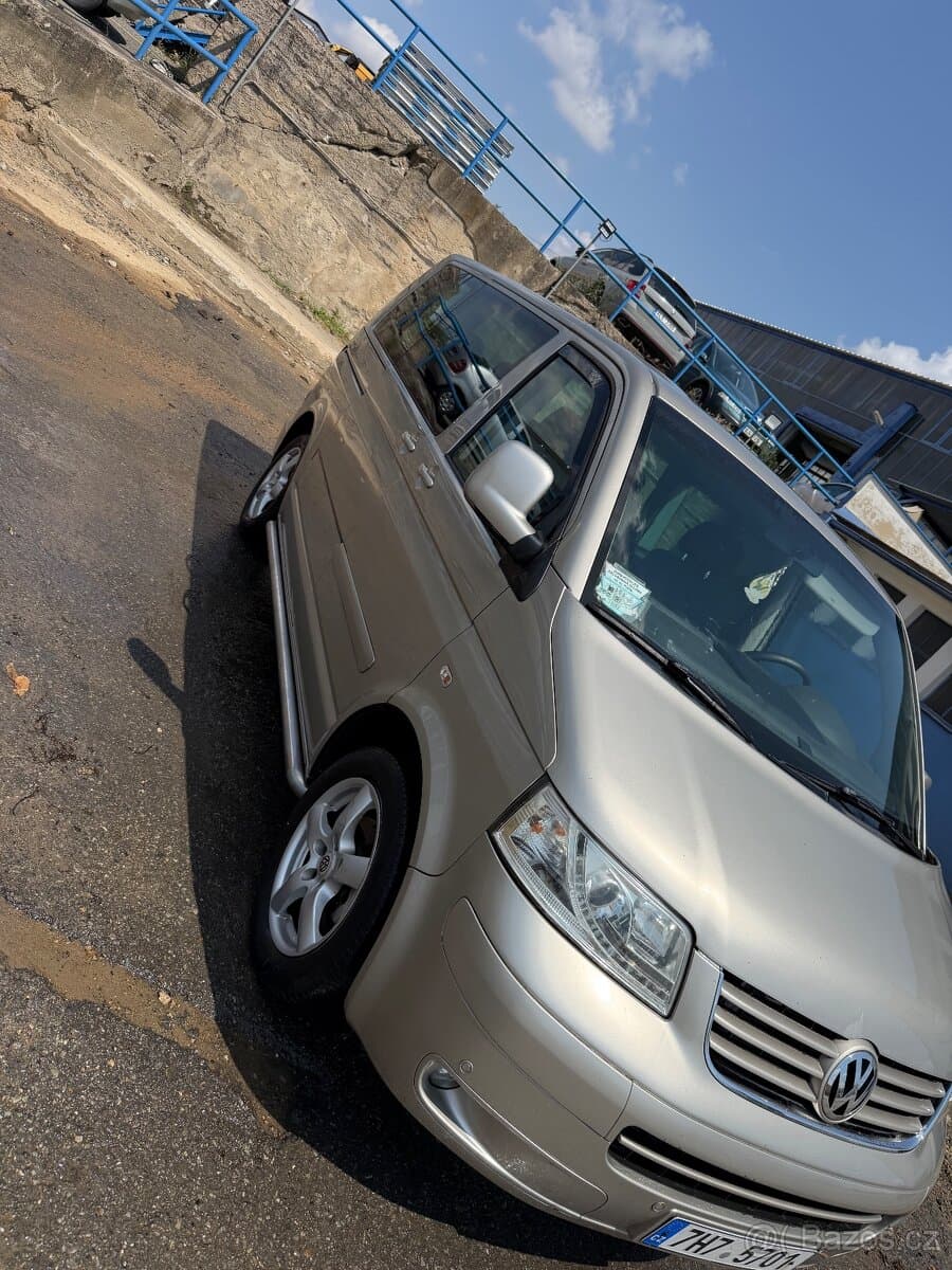 Volkswagen MULTIVAN - 2
