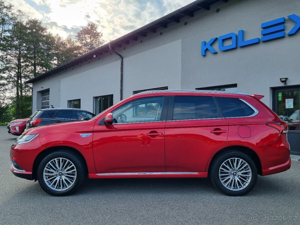 2021 Mitsubishi OUTLANDER - 2