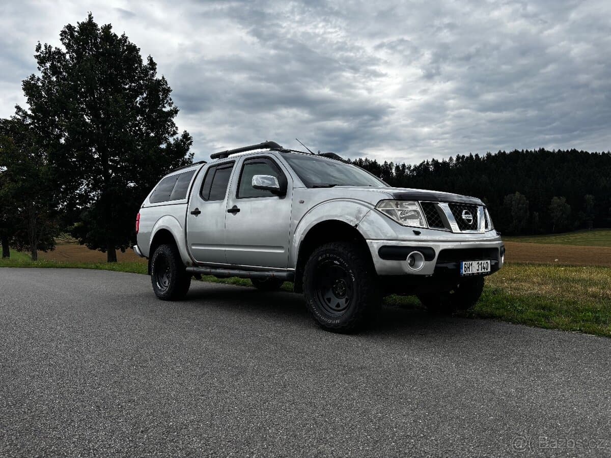 Nissan NAVARA - 2