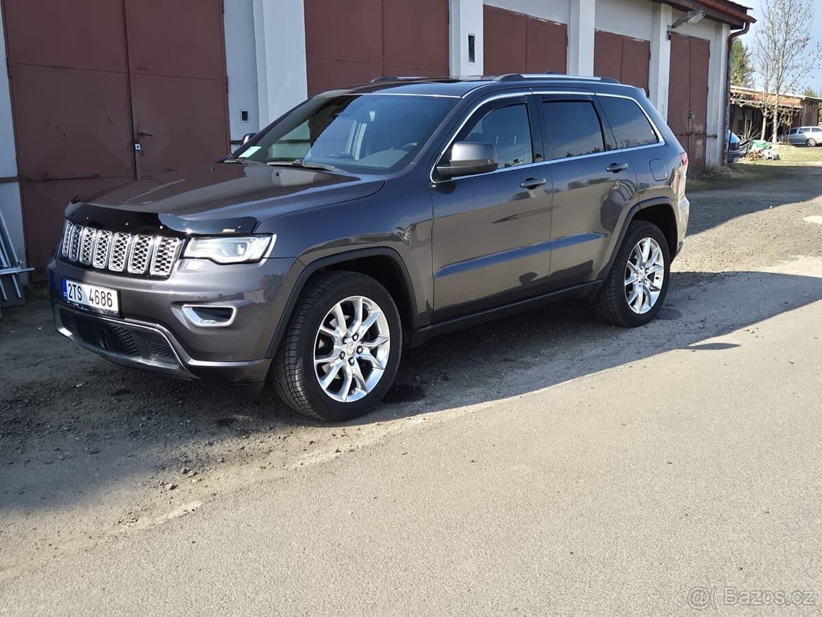 2020 Jeep CHEROKEE - 2