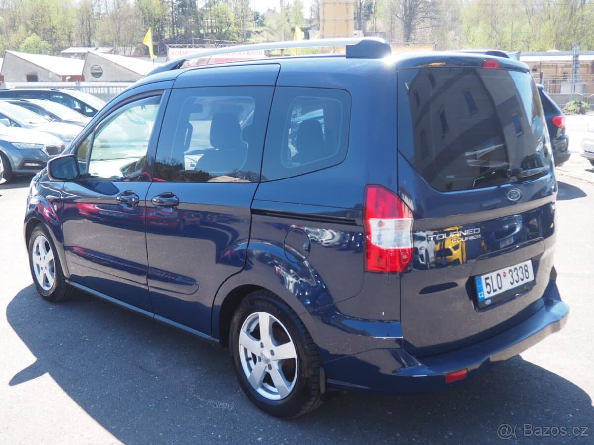 2015 Ford TOURNEO - 2