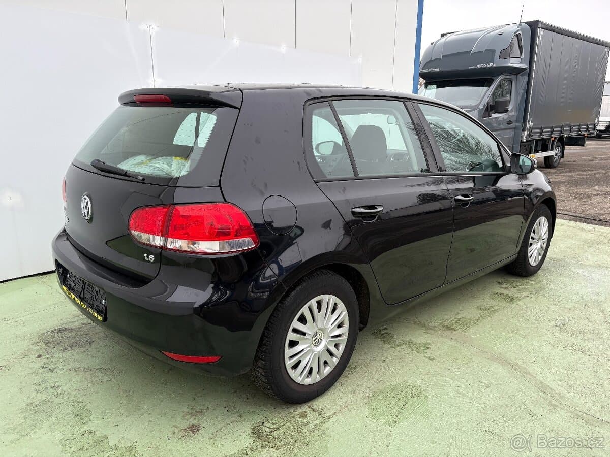 2009 Volkswagen GOLF - 2