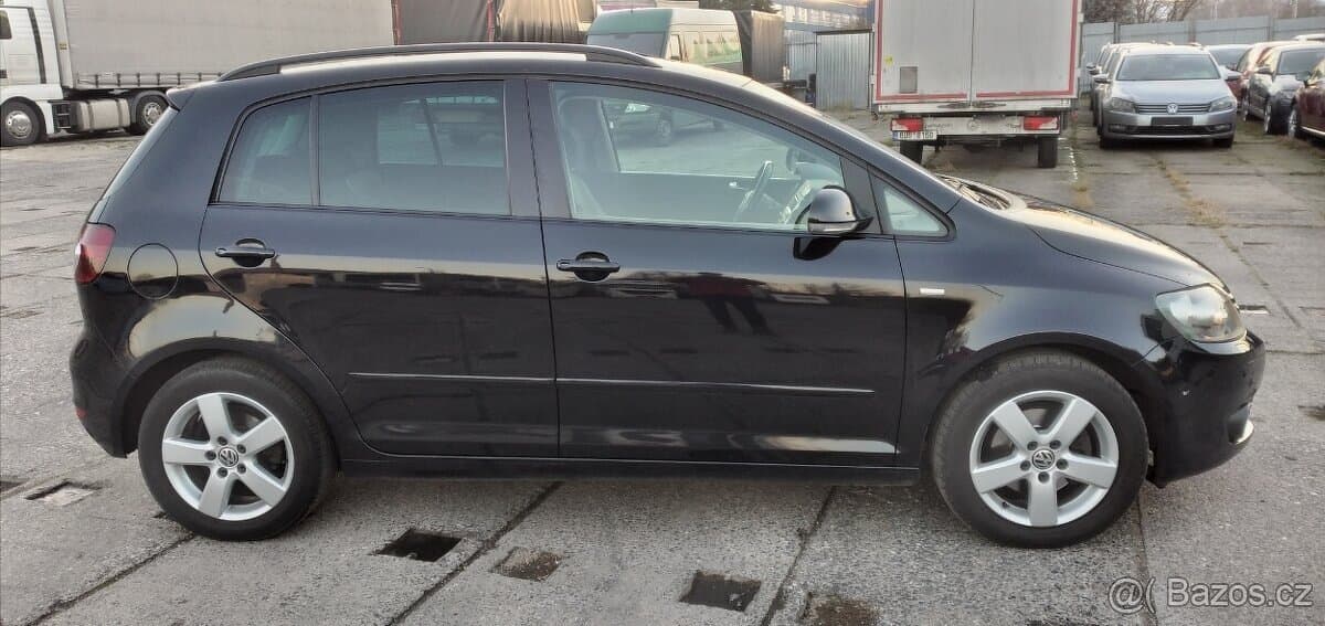 2012 Volkswagen GOLF - 2