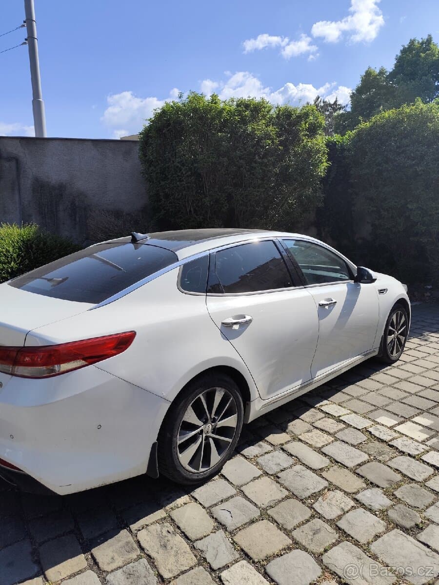 2016 Kia OPTIMA - 2