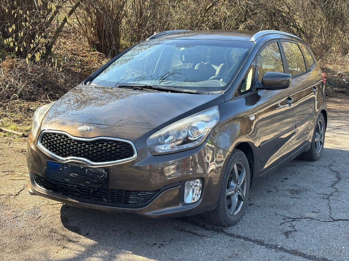 2013 Kia CARENS - 2