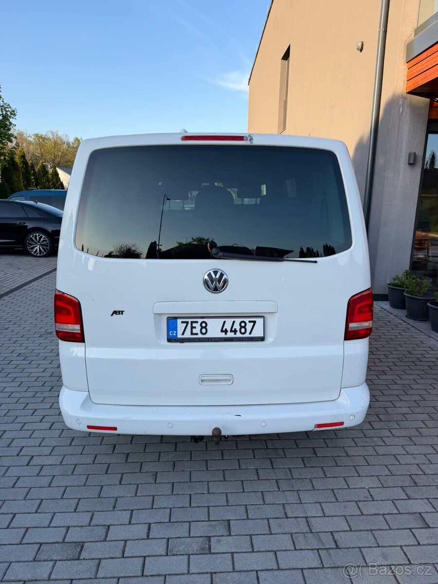 2013 Volkswagen CARAVELLE - 2