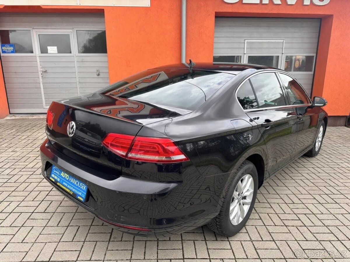 2015 Volkswagen PASSAT - 2