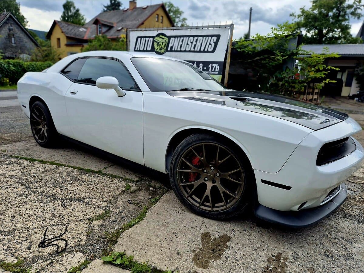 2015 Dodge CHALLENGER - 2