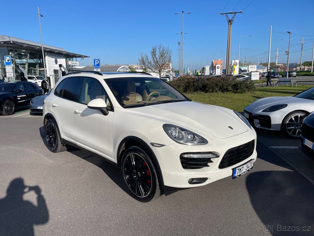 2012 Porsche CAYENNE - 2
