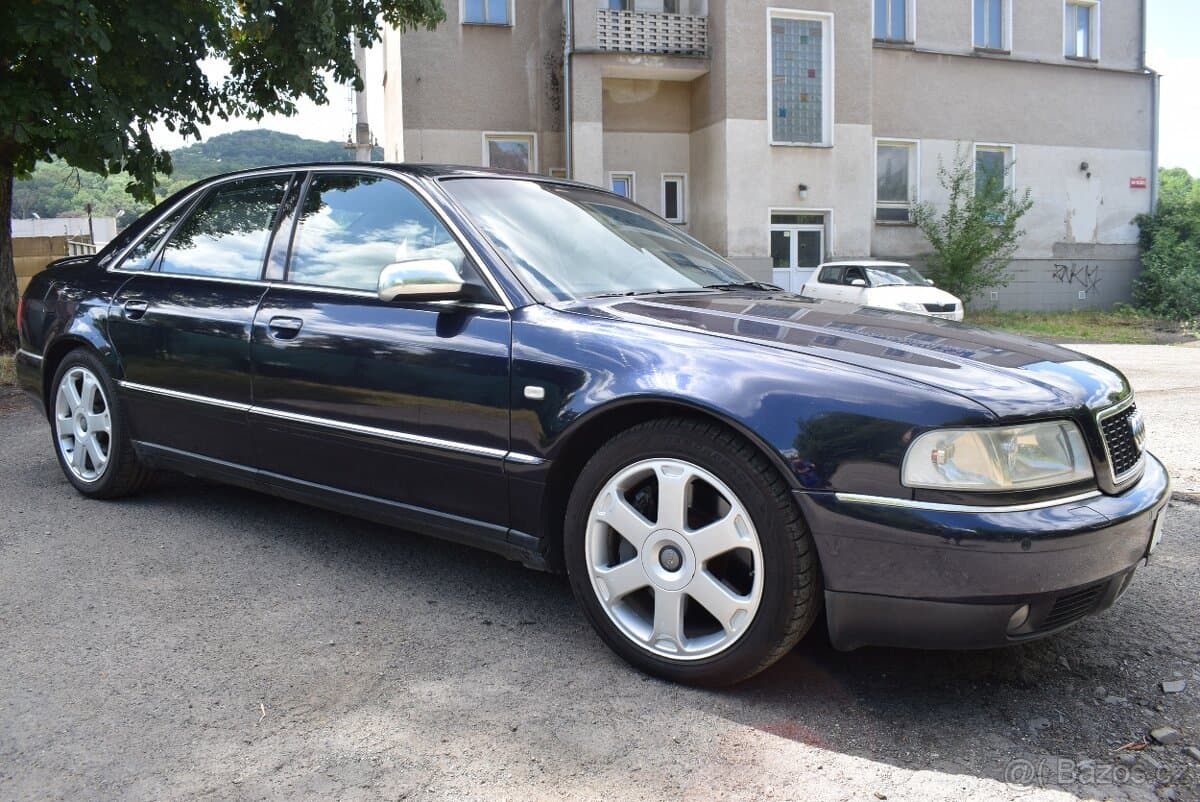 2001 Audi S8 - 2