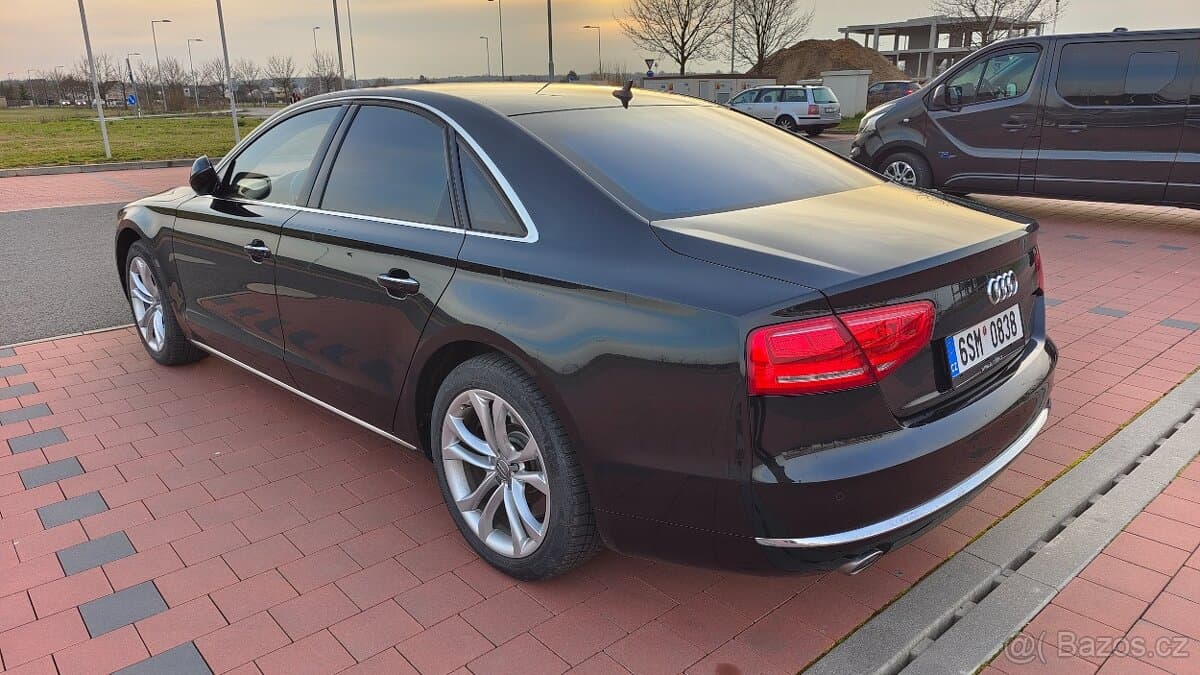 Audi A8 - 2