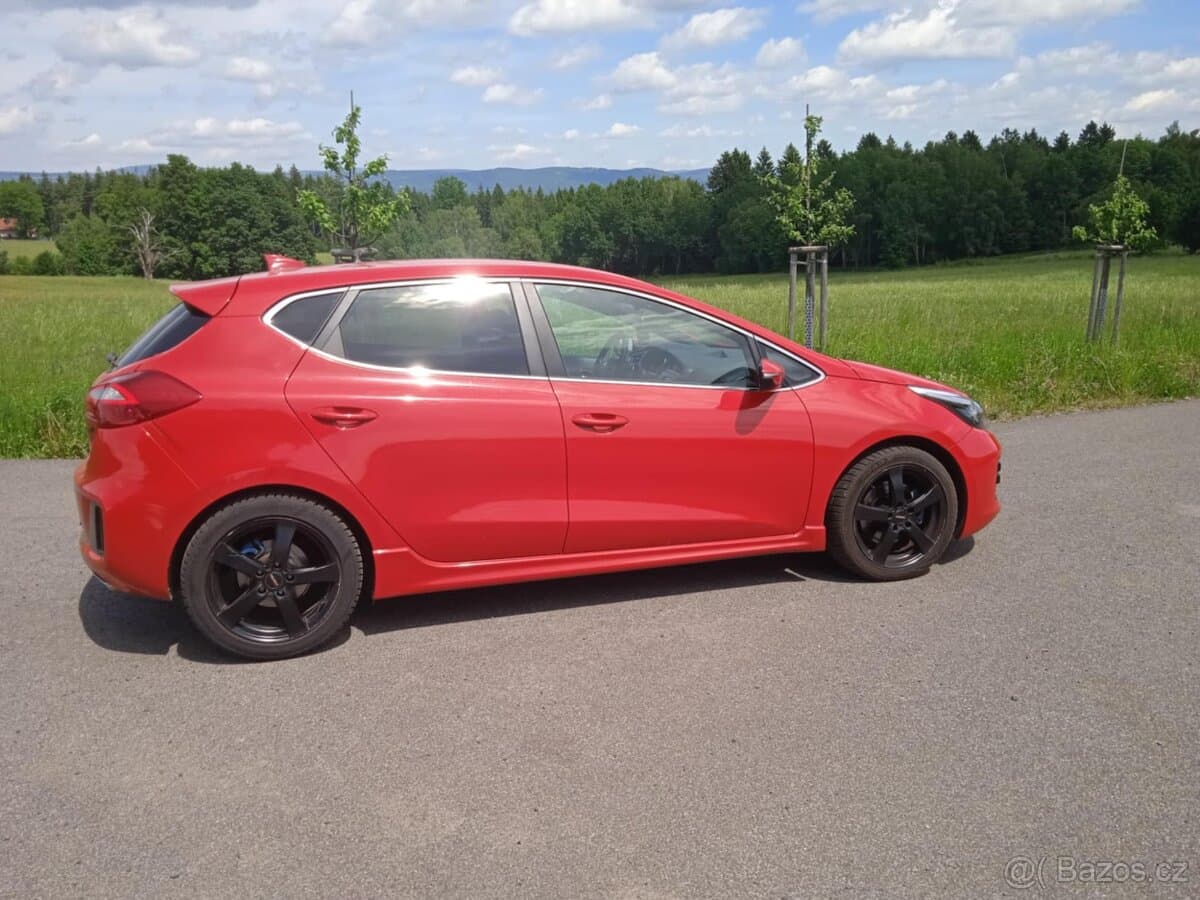 2017 Kia PROCEED - 2