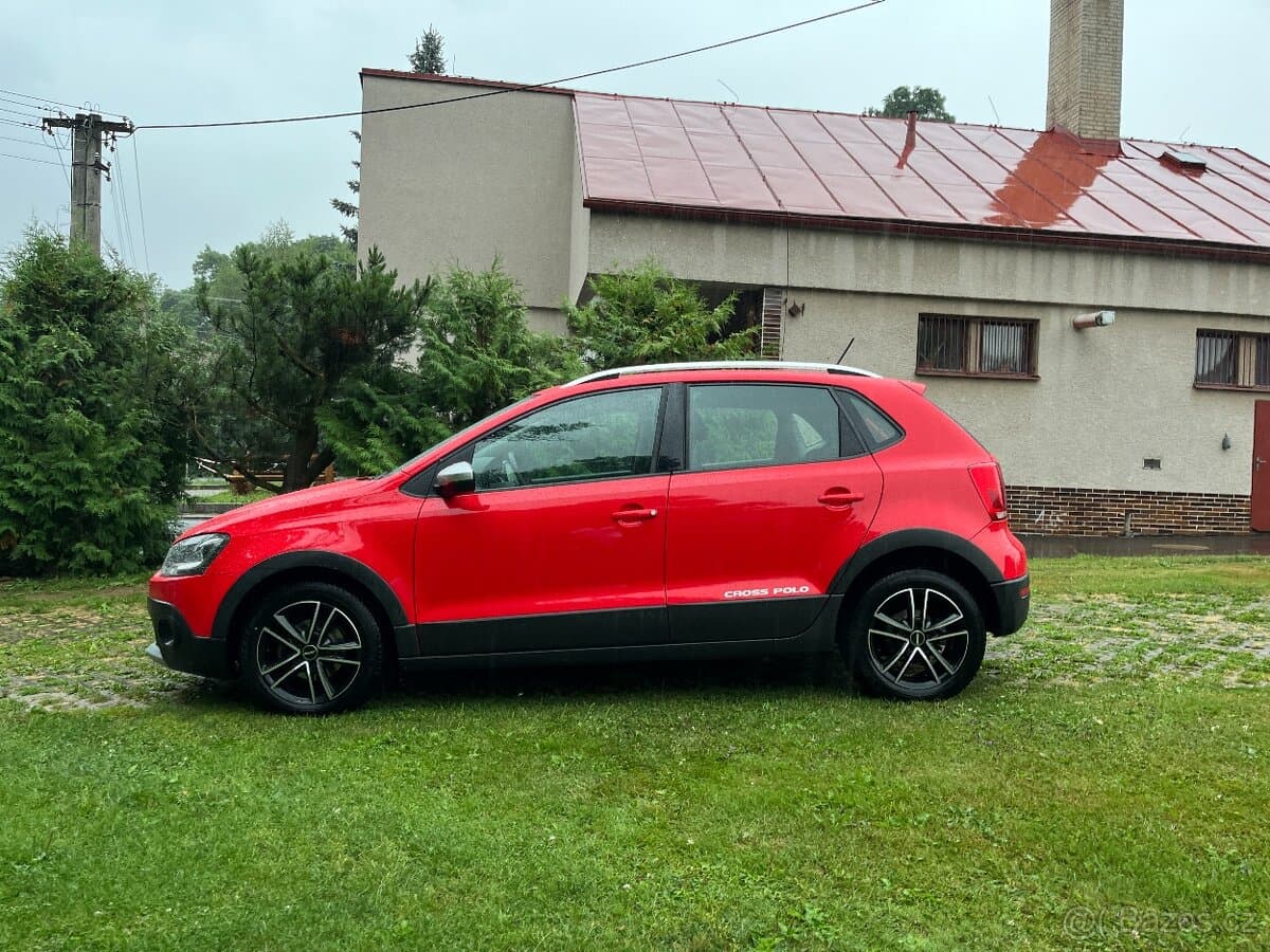 2012 Volkswagen POLO - 2