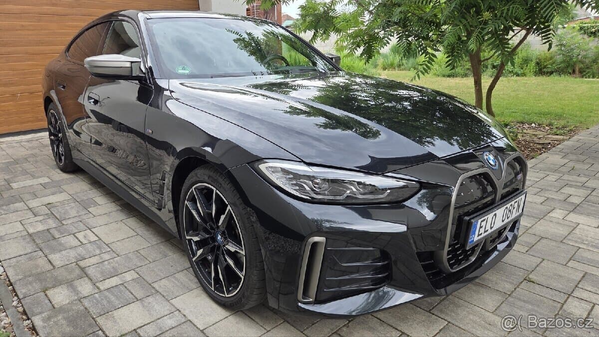 2022 BMW M5 - 2
