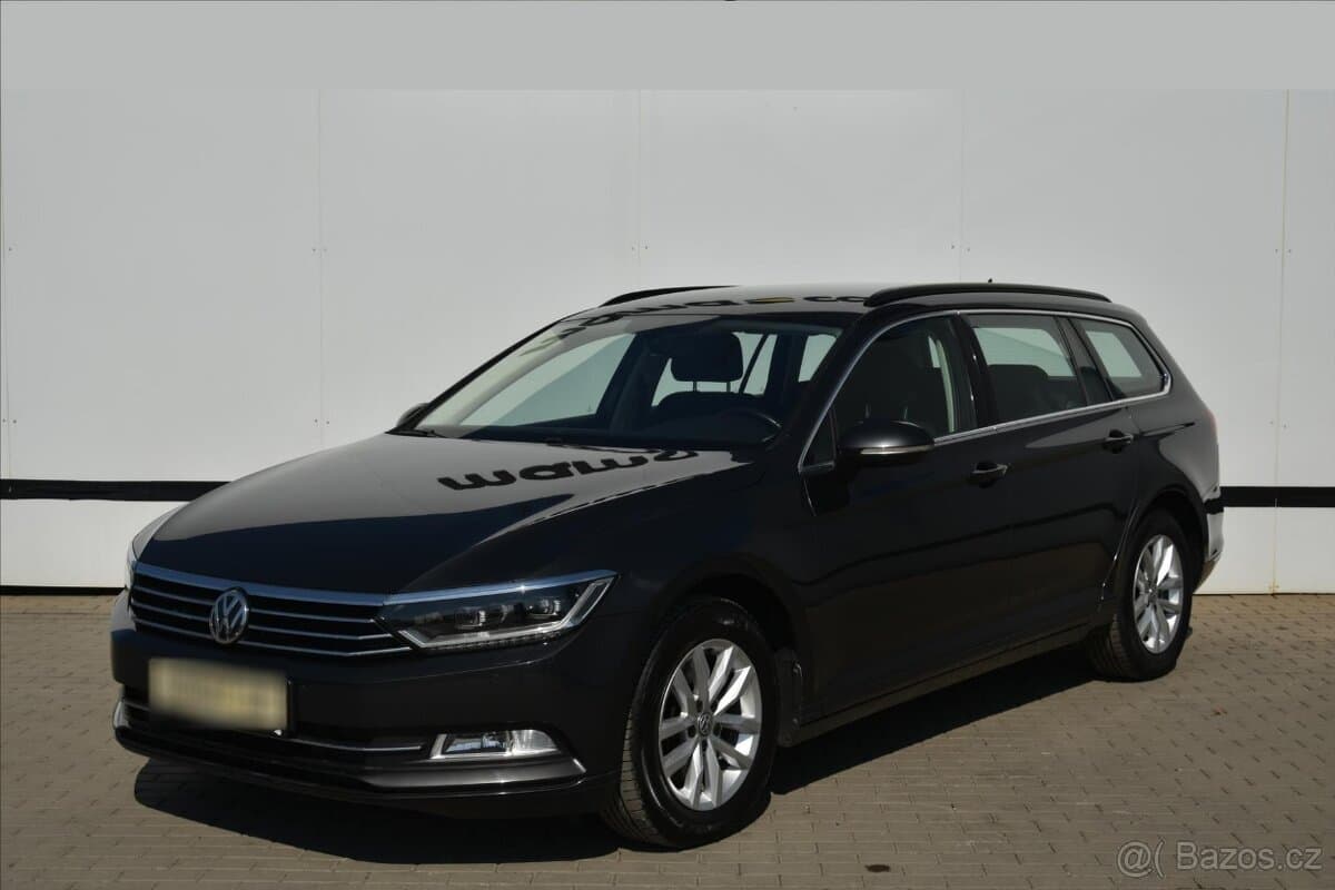 2018 Volkswagen PASSAT - 2
