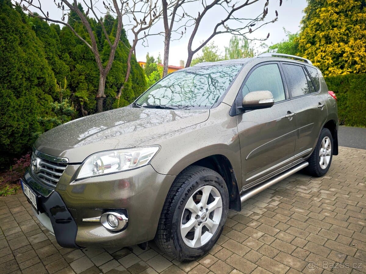 2011 Toyota RAV4 - 2