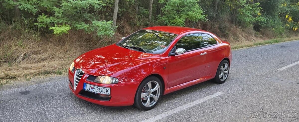 2004 Alfa Romeo GT - 2