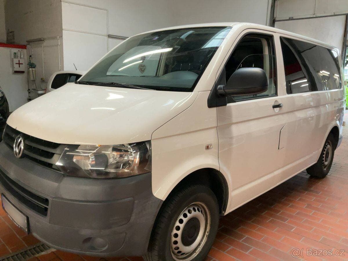 2012 Volkswagen CARAVELLE - 2