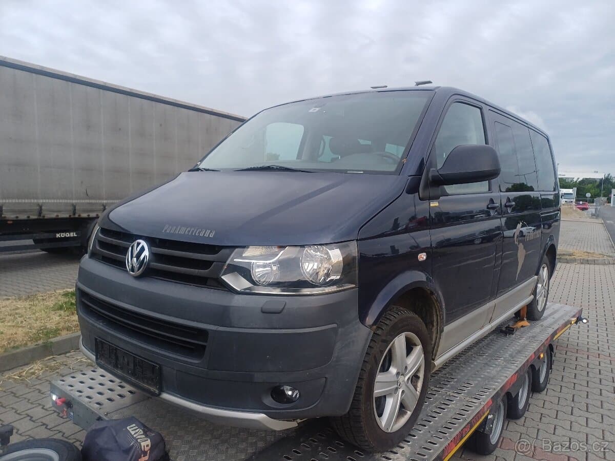 2010 Volkswagen MULTIVAN - 2