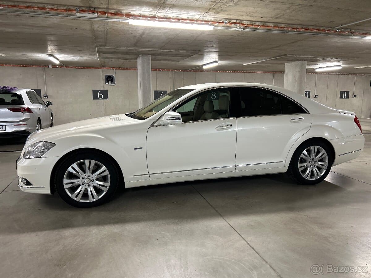 2009 Mercedes-Benz S-CLASS - 2