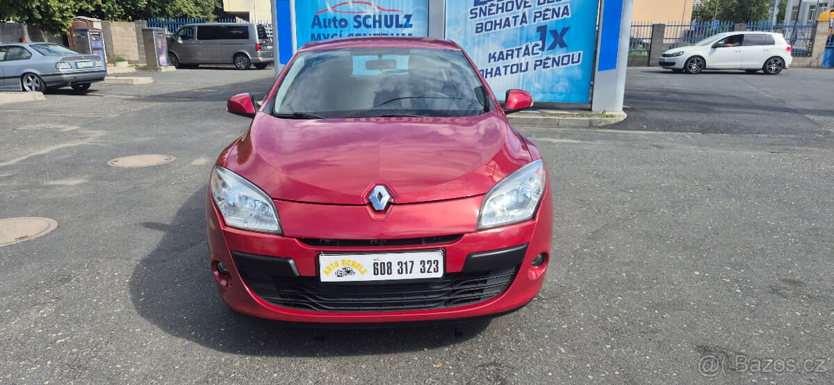 2011 Renault MEGANE - 2