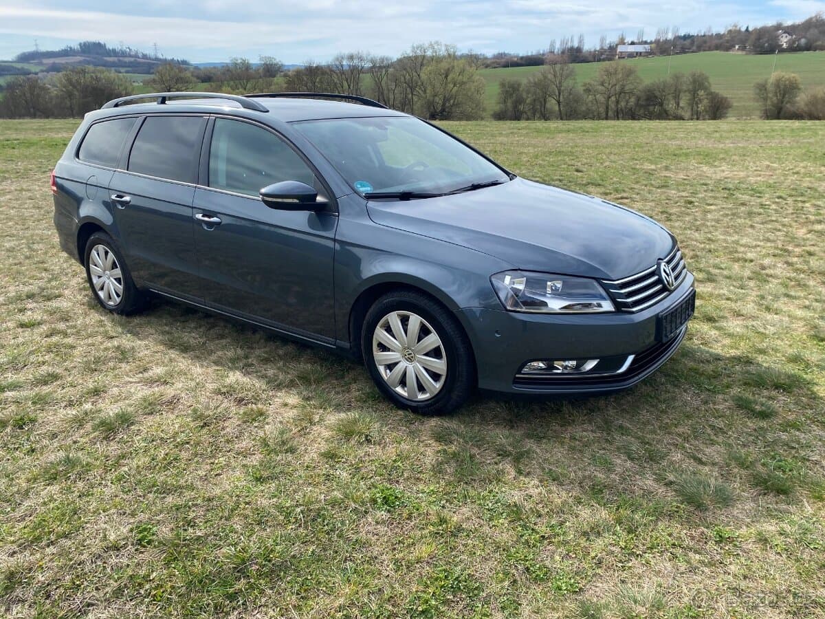2010 Volkswagen PASSAT - 2