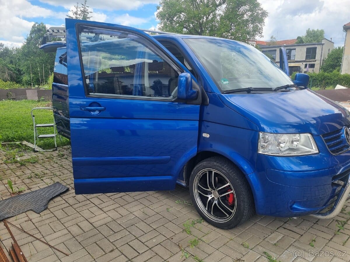 2003 Volkswagen MULTIVAN - 2