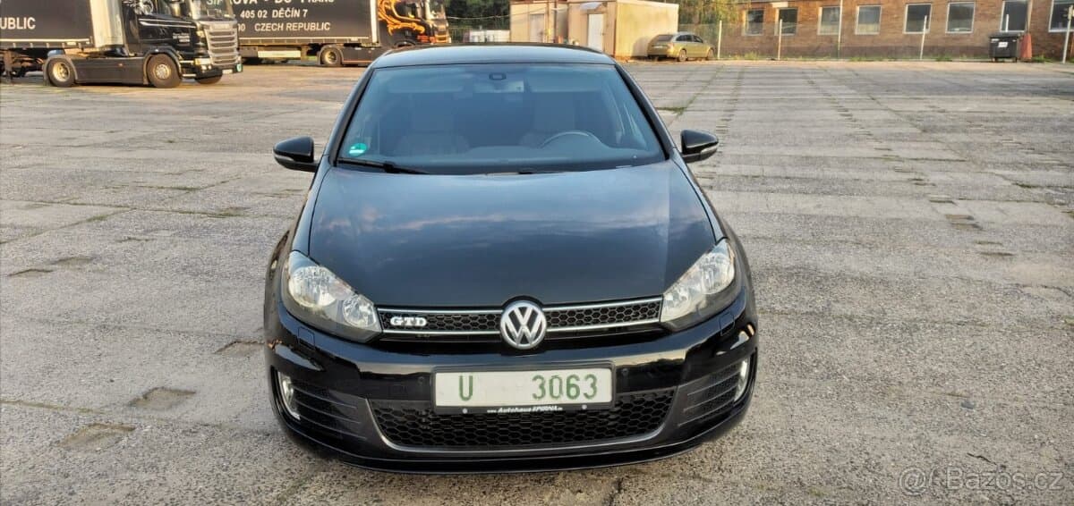 2012 Volkswagen GOLF - 2
