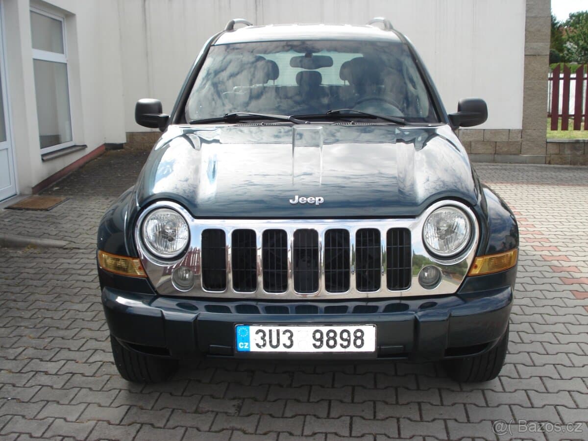 2005 Jeep CHEROKEE - 2