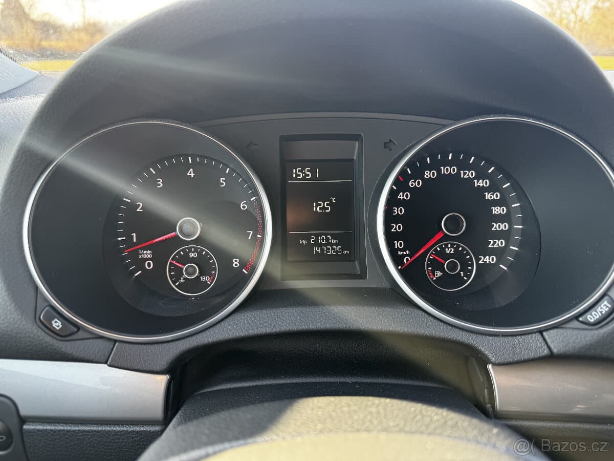 2010 Volkswagen GOLF - 20
