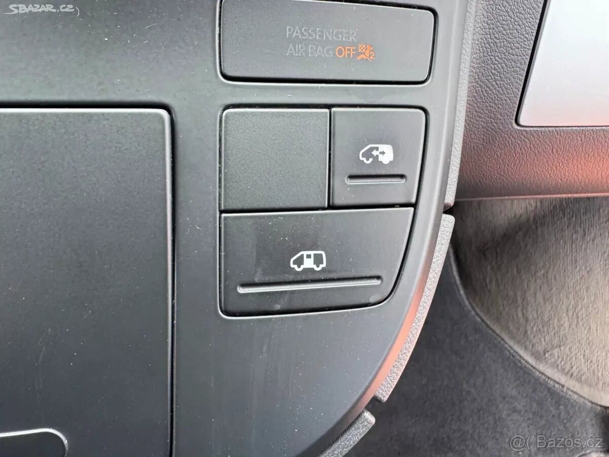 2011 Volkswagen MULTIVAN - 20