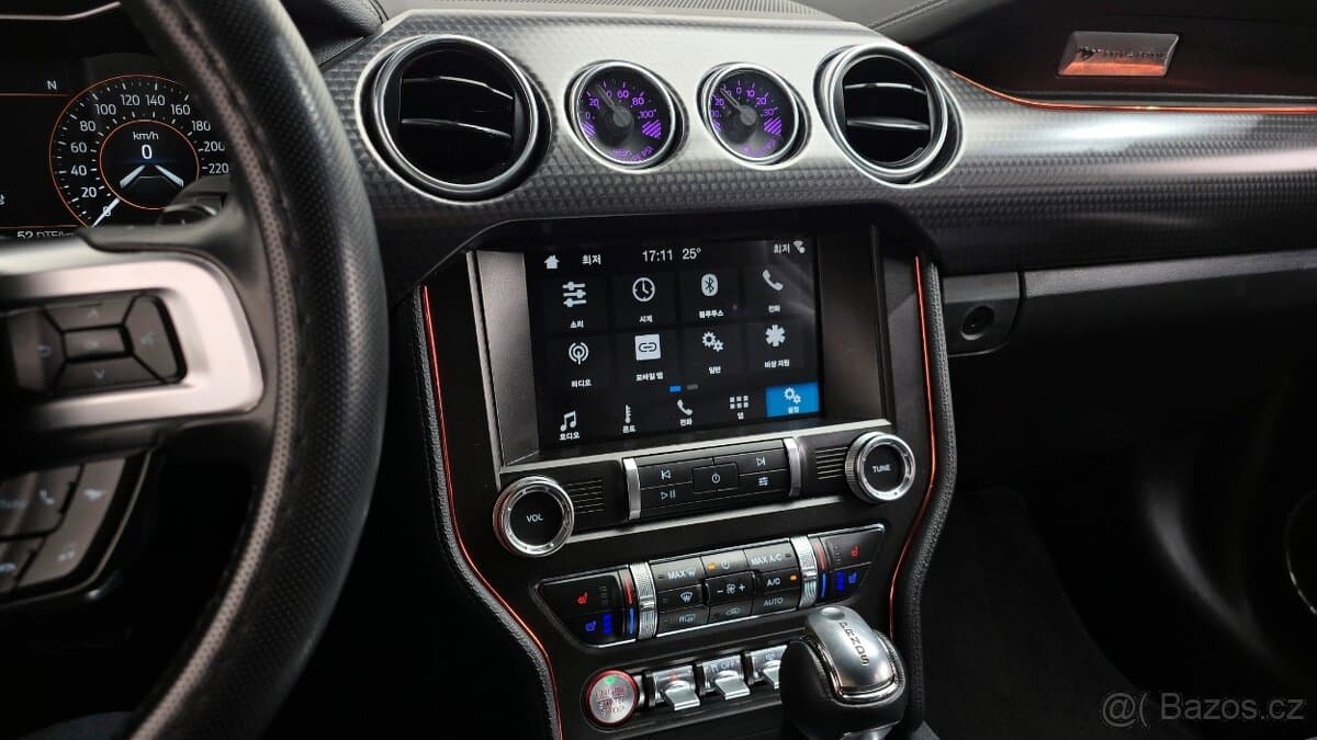 2018 Ford MUSTANG - 20